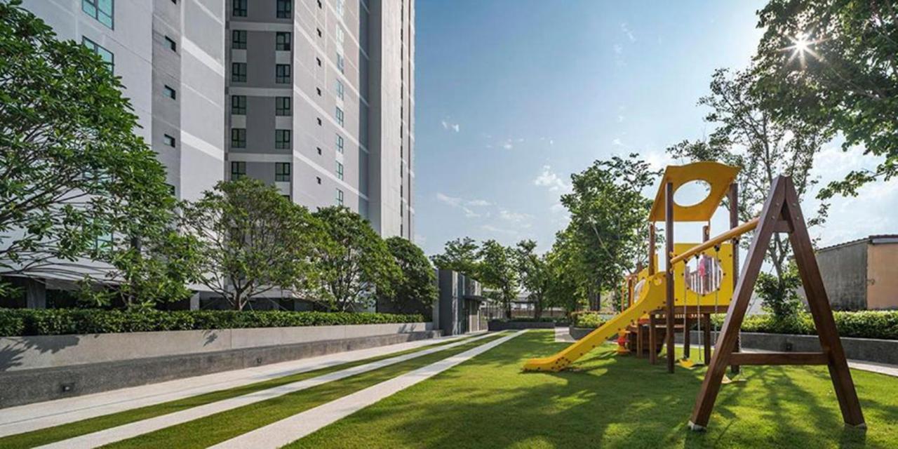 The Base Infinity Apartment Pattaya Exterior photo