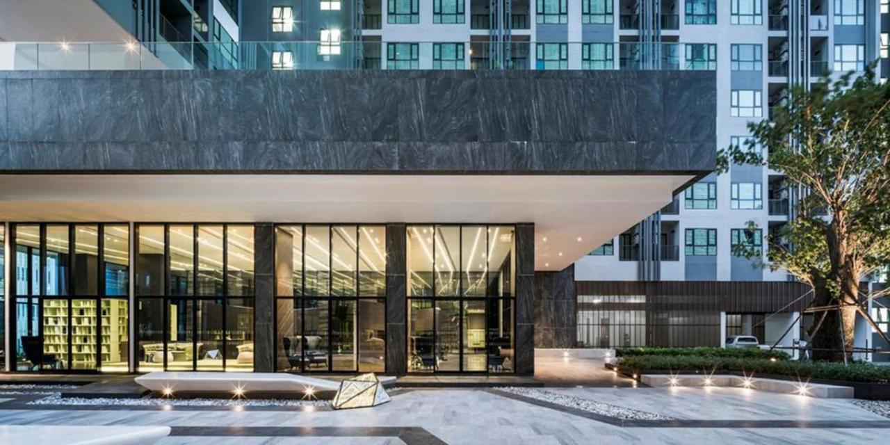 The Base Infinity Apartment Pattaya Exterior photo