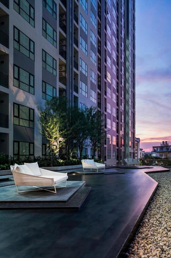 The Base Infinity Apartment Pattaya Exterior photo